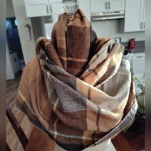 SELF SERVICE Wrap Plaid